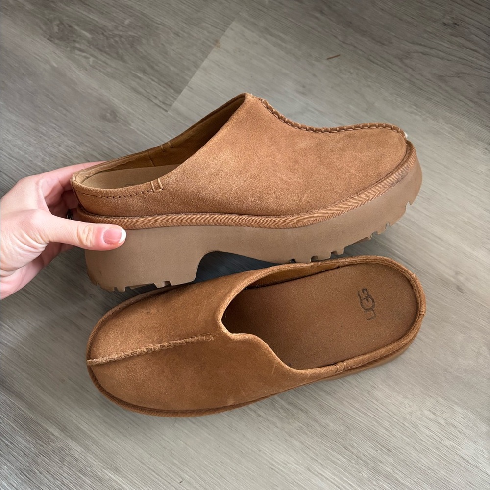 Women's Ugg Tan Platform Clogs - image 3